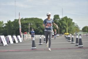 BIB: 461
                            <button type="button" onclick="openModal(4941894)" class="btn btn-primary btn-sm float-right btn-popup" data-toggle="modal" data-target=".modal-high-quality">
                        <i class="fas fa-shopping-cart"></i> Add to Cart
                    </button>
                                            <button type="button" onclick="isThisMe(4941894, true)" class="btn btn-success btn-sm float-right btn-popup btn-isme hidden" data-toggle="tooltip" data-placement="bottom" title="นี่คือรูปของคุณใช่ไหม คลิกที่นี่เพื่อเอาเข้าอัลบั้ม">
                        <i class="fas fa-plus"></i> Add to album
                    </button>
                    <button type="button" onclick="isThisMe(4941894, false)" class="btn btn-warning btn-sm float-right btn-popup btn-isnotme hidden">
                        <i class="fas fa-ban"></i> Remove from album
                    </button>